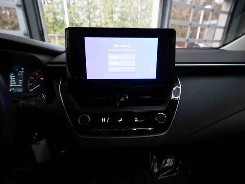 Used 2023 Toyota Corolla LE image 17