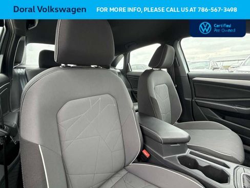 Used 2025 Volkswagen Jetta Sport FWD image 27