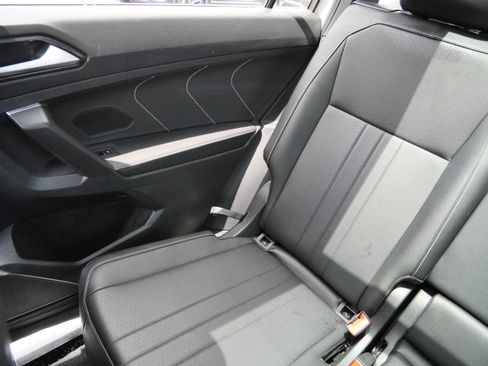Certified 2023 Volkswagen Tiguan SE R-Line FWD image 12