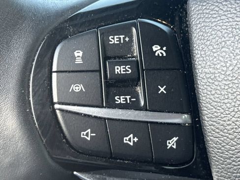 Used 2023 Ford Explorer Platinum w/ Technology Package AWD/4WD image 26