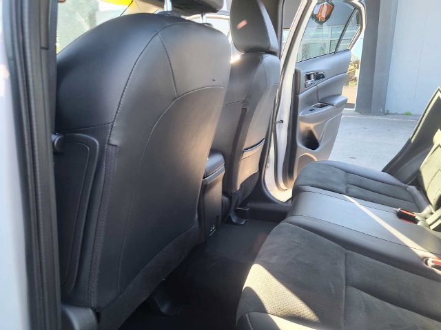 Used 2025 Mitsubishi Eclipse Cross SE AWD/4WD image 23