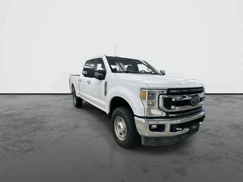 Used 2022 Ford F250 XLT w/ XLT Premium Package AWD/4WD image 6