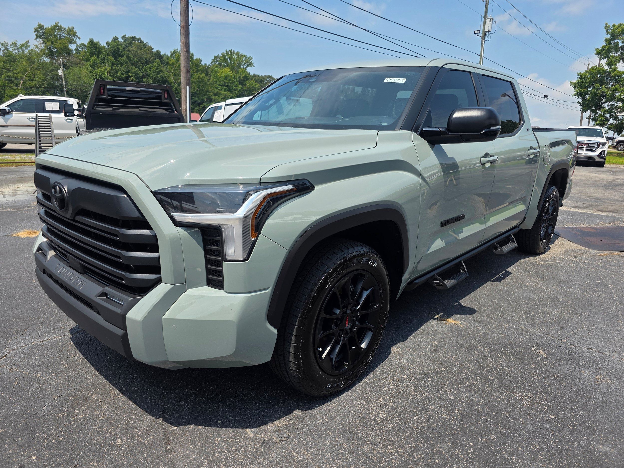 Used 2025 Toyota Tundra SR5 w/ SR5 Premium Package RWD image 1