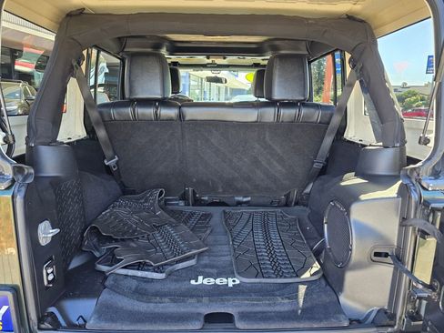 Used 2011 Jeep Wrangler Unlimited Sahara w/ Dual Top Group image 15