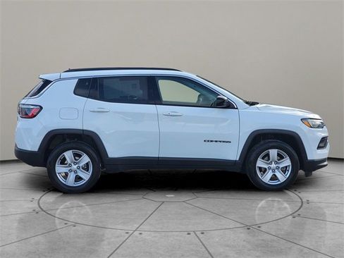 Certified 2022 Jeep Compass Latitude w/ Convenience Group image 13