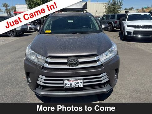 Used 2018 Toyota Highlander XLE FWD image 9