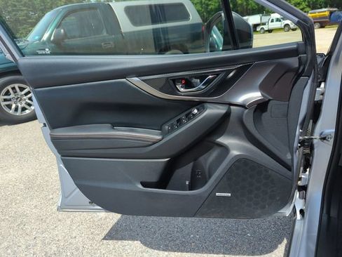 Used 2019 Subaru Crosstrek 2.0i Limited w/ Moonroof Package w/Navigation AWD/4WD image 14