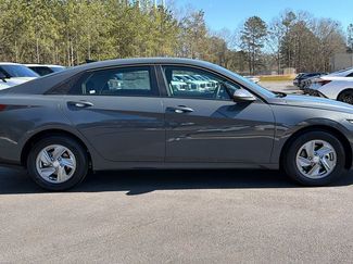 New 2026 Hyundai Elantra SE video 4