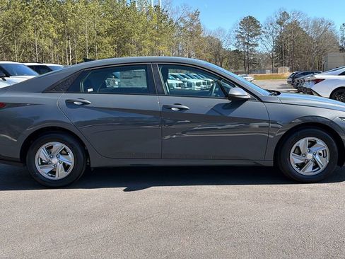New 2026 Hyundai Elantra SE image 4