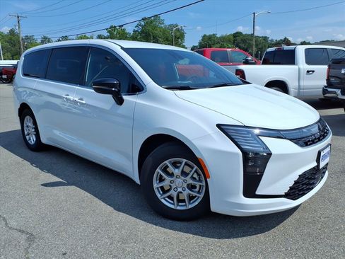 New 2027 Chrysler Pacifica Select FWD image 2