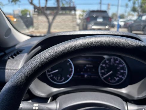 Used 2025 Nissan Sentra SV FWD image 34
