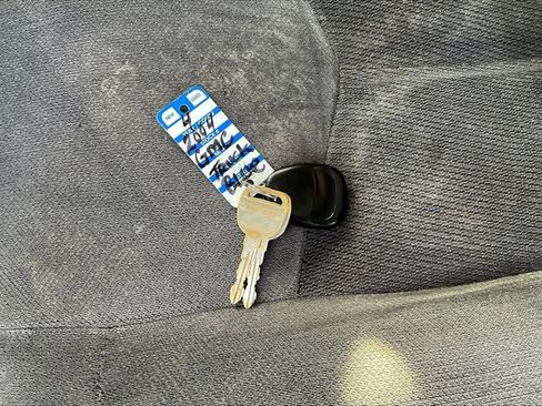 Used 2004 GMC Sierra 1500 SLE w/ Light Duty Power Package image 30