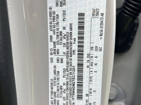 Certified 2026 Ford F450 Platinum w/ Platinum Plus Package image 29