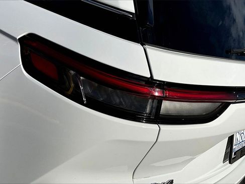 Used 2022 Jeep Grand Cherokee Limited image 30