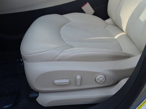 Used 2020 Buick Envision Preferred image 16