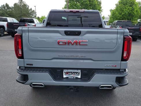 Used 2024 GMC Sierra 1500 AT4 w/ Technology Package AWD/4WD image 10