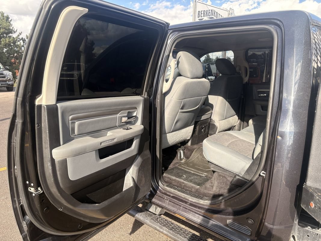Used 2017 RAM 3500 Big Horn AWD/4WD image 16