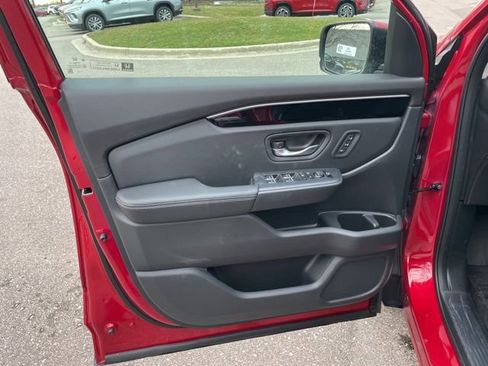 New 2025 Honda Pilot EX-L image 17