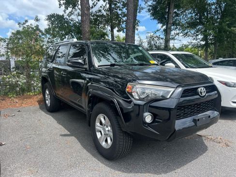 Used 2018 Toyota 4Runner SR5 Premium RWD image 3