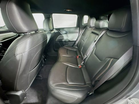 Certified 2024 Jeep Compass Latitude image 33