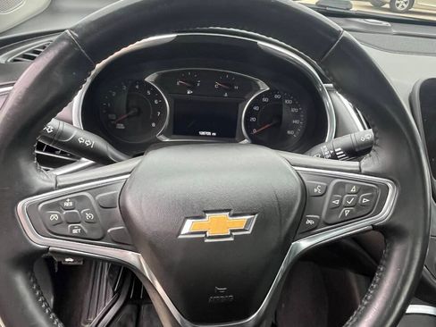 Used 2016 Chevrolet Malibu LT w/ Leather Package FWD image 14