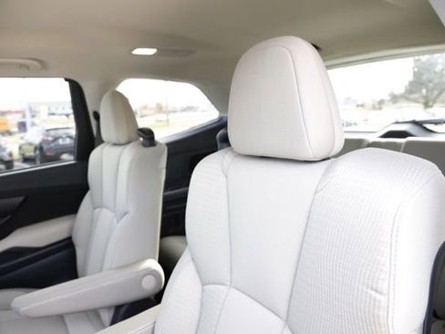Certified 2025 Subaru Ascent Premium w/ Premium Package image 16