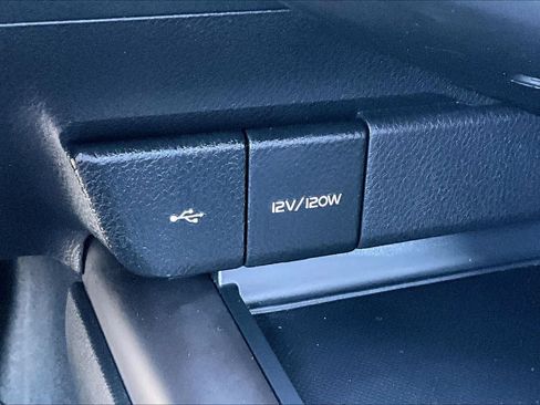 Certified 2023 Toyota Camry SE FWD image 33