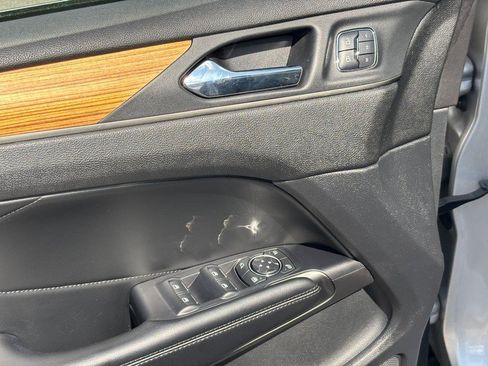 Used 2015 Lincoln MKC FWD w/ Equipment Group 101A Select image 16