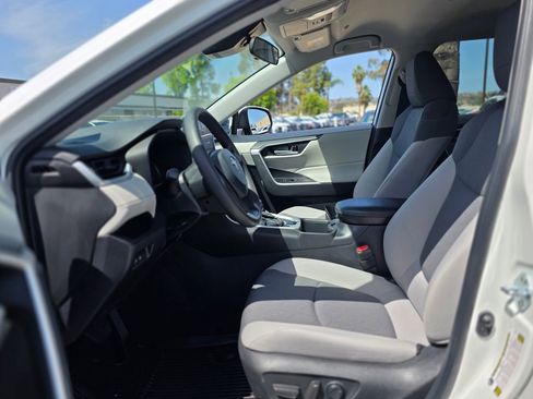 Used 2024 Toyota RAV4 XLE FWD image 13