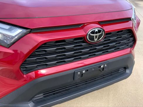Used 2024 Toyota RAV4 LE AWD/4WD image 51