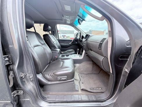 Used 2008 Nissan Pathfinder SE w/ Leather Pkg AWD/4WD image 11