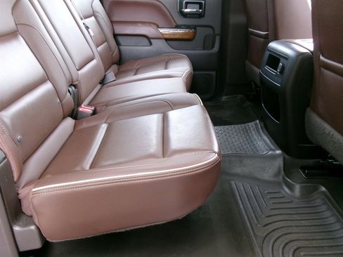 Used 2019 Chevrolet Silverado 2500 High Country w/ Duramax Plus Package AWD/4WD image 22