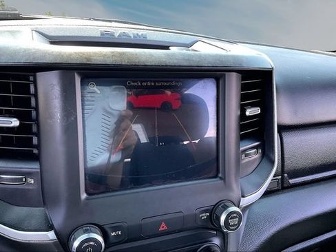 Used 2019 RAM 1500 Big Horn AWD/4WD image 15