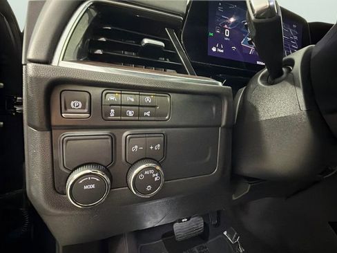 Certified 2025 Chevrolet Tahoe LS RWD image 19