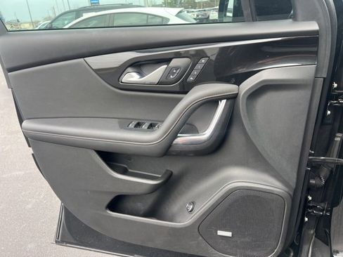 Used 2023 Chevrolet Blazer Premier w/ Enhanced Convenience Package image 11