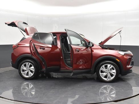 Used 2024 Buick Encore GX Preferred FWD image 36