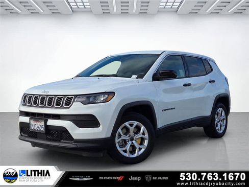 Used 2025 Jeep Compass Sport image 1