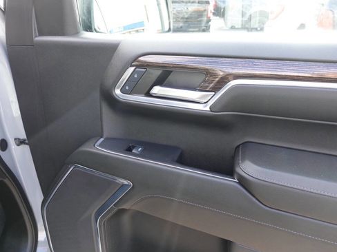 Used 2024 GMC Sierra 1500 Elevation image 32