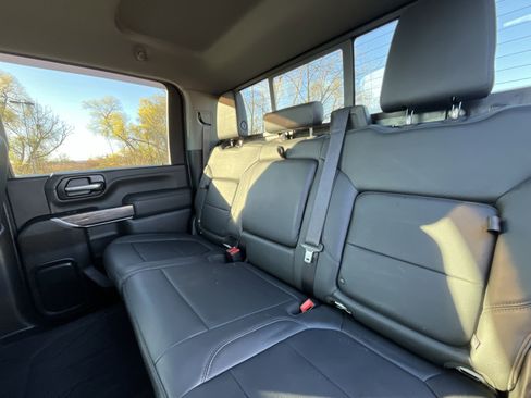 Used 2022 Chevrolet Silverado 3500 LTZ w/ LTZ Convenience Package image 25