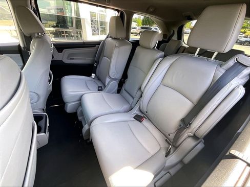 Used 2018 Honda Odyssey Elite image 15