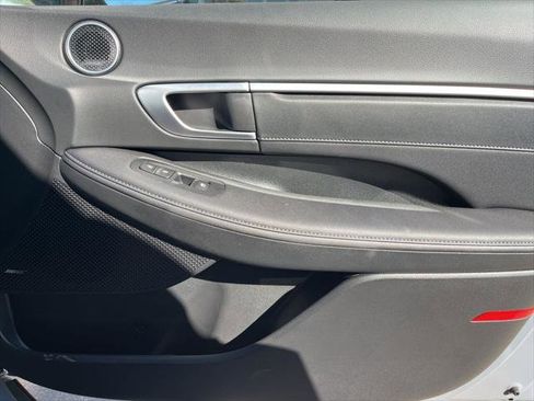 Used 2025 Hyundai Sonata Limited image 19
