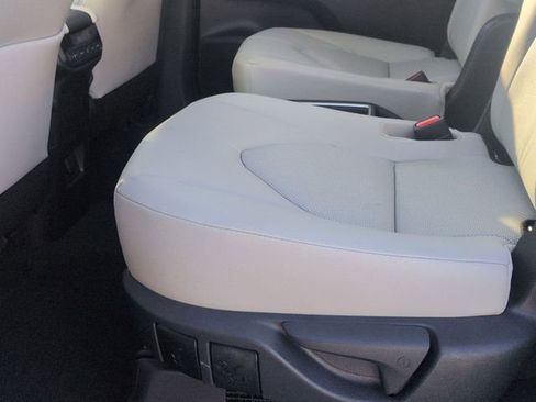 Certified 2026 Toyota Grand Highlander XLE image 24