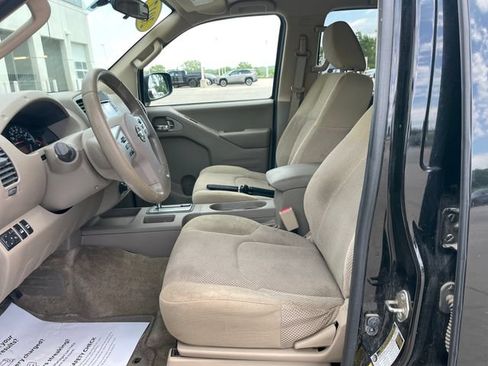 Used 2017 Nissan Frontier SV AWD/4WD image 19