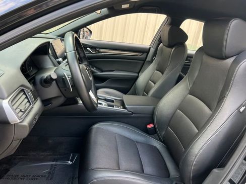 Used 2019 Honda Accord Sport image 12