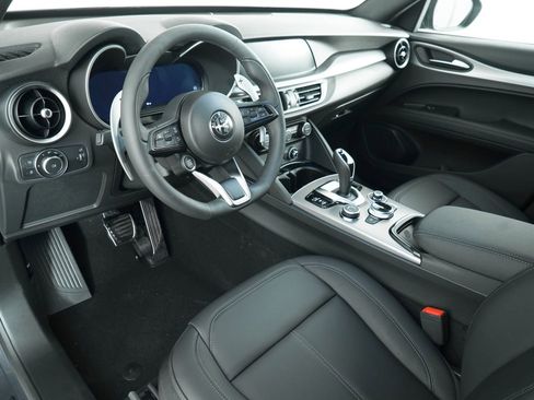New 2025 Alfa Romeo Stelvio Sprint AWD/4WD image 18