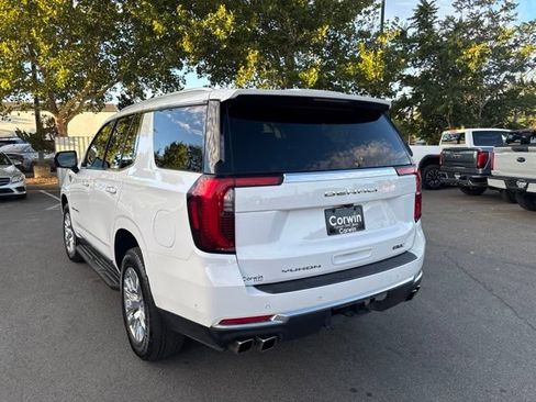 Used 2025 GMC Yukon Denali AWD/4WD image 6