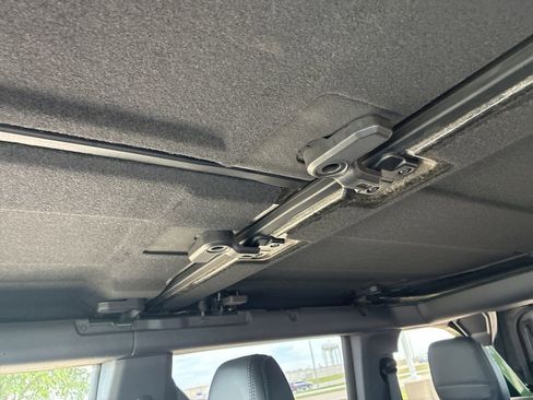 Used 2023 Ford Bronco Outer Banks AWD/4WD image 18