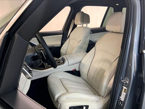New 2026 BMW X5 xDrive40i w/ Climate Comfort Package image 9
