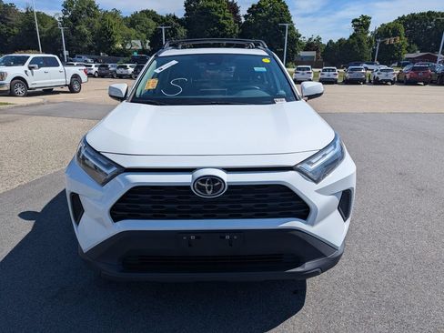 Used 2023 Toyota RAV4 XLE w/ Convenience Package AWD/4WD image 8