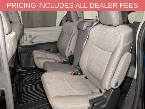Used 2022 Toyota Sienna LE FWD image 8